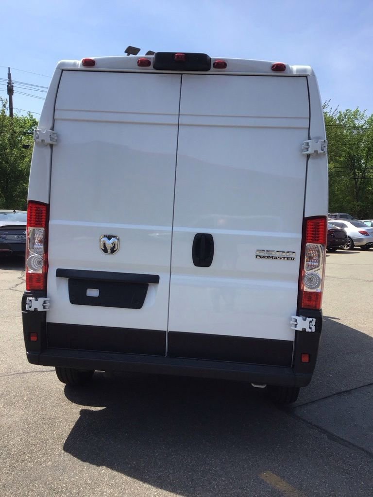 Used 2026 RAM ProMaster 2500 w/ Convenience Group FWD image 4
