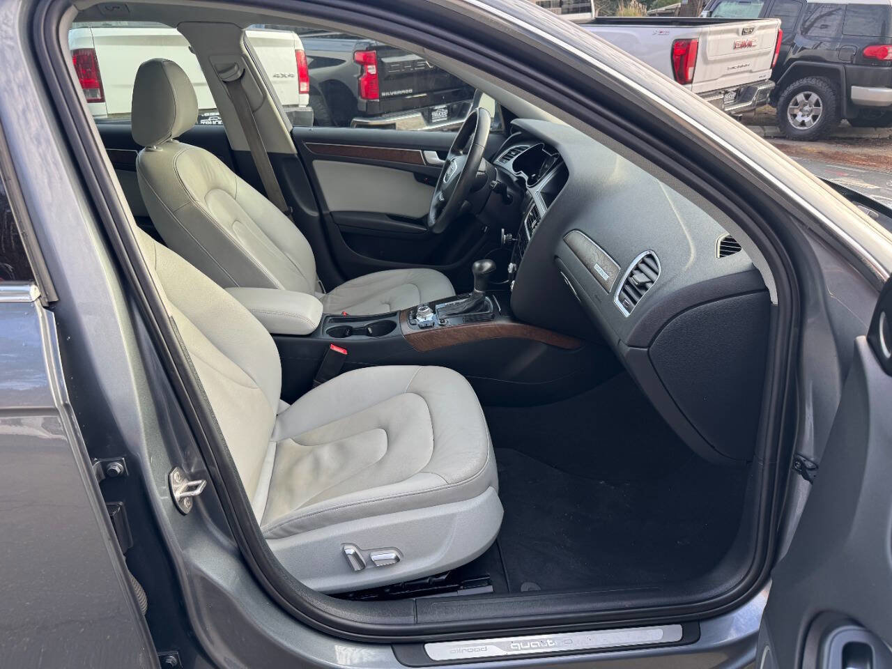 Used 2013 Audi A4 Premium Plus w/ Premium Plus Pkg image 28