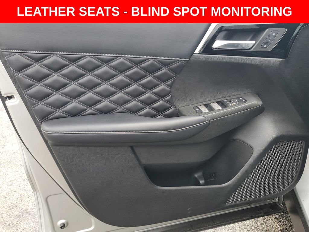 Used 2023 Mitsubishi Outlander SEL image 19