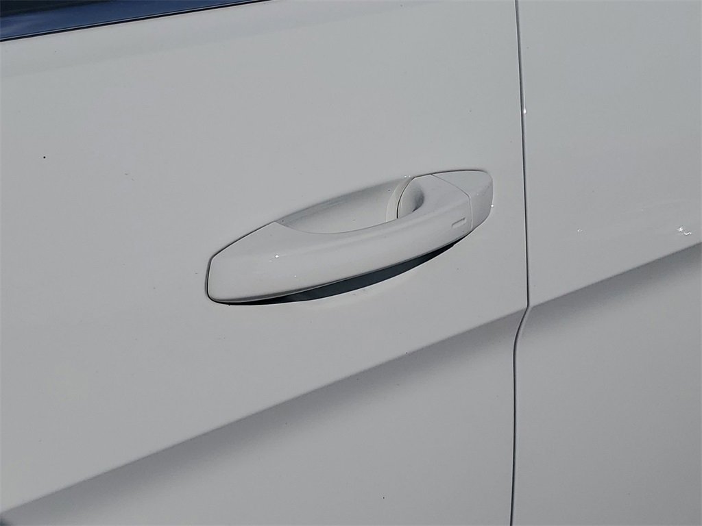 Used 2024 Volkswagen Atlas SE w/ Black Wheel Package image 7