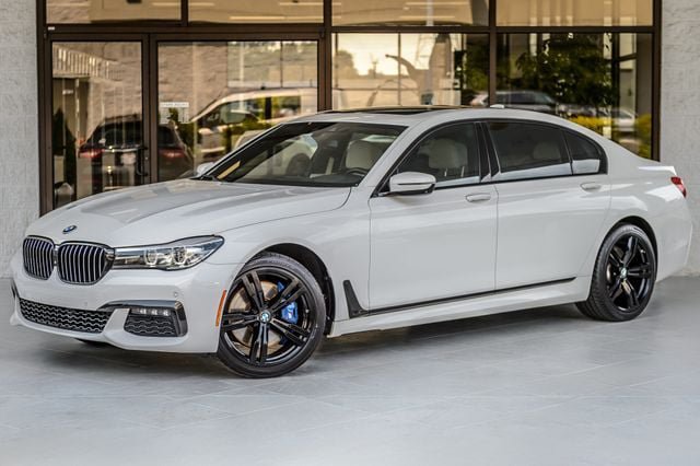 Used 2018 BMW 740i xDrive AWD/4WD image 2