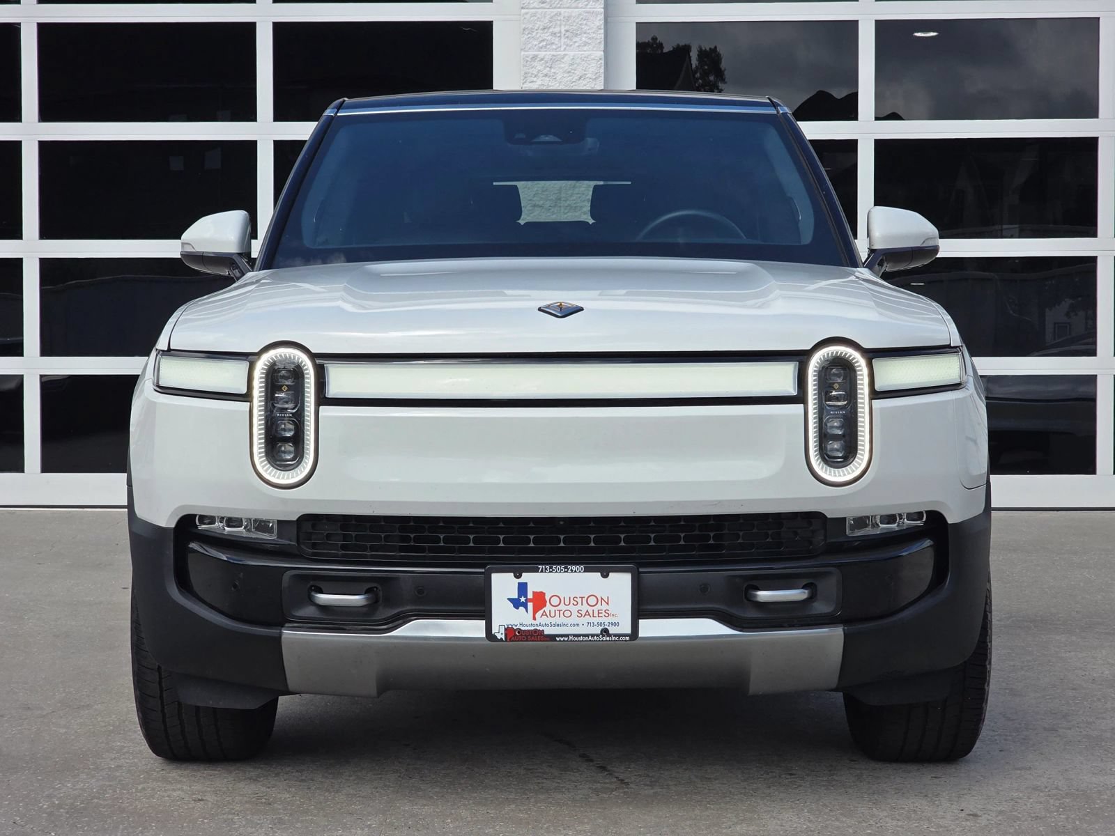 Used 2023 Rivian R1S Adventure Quad AWD/4WD image 10