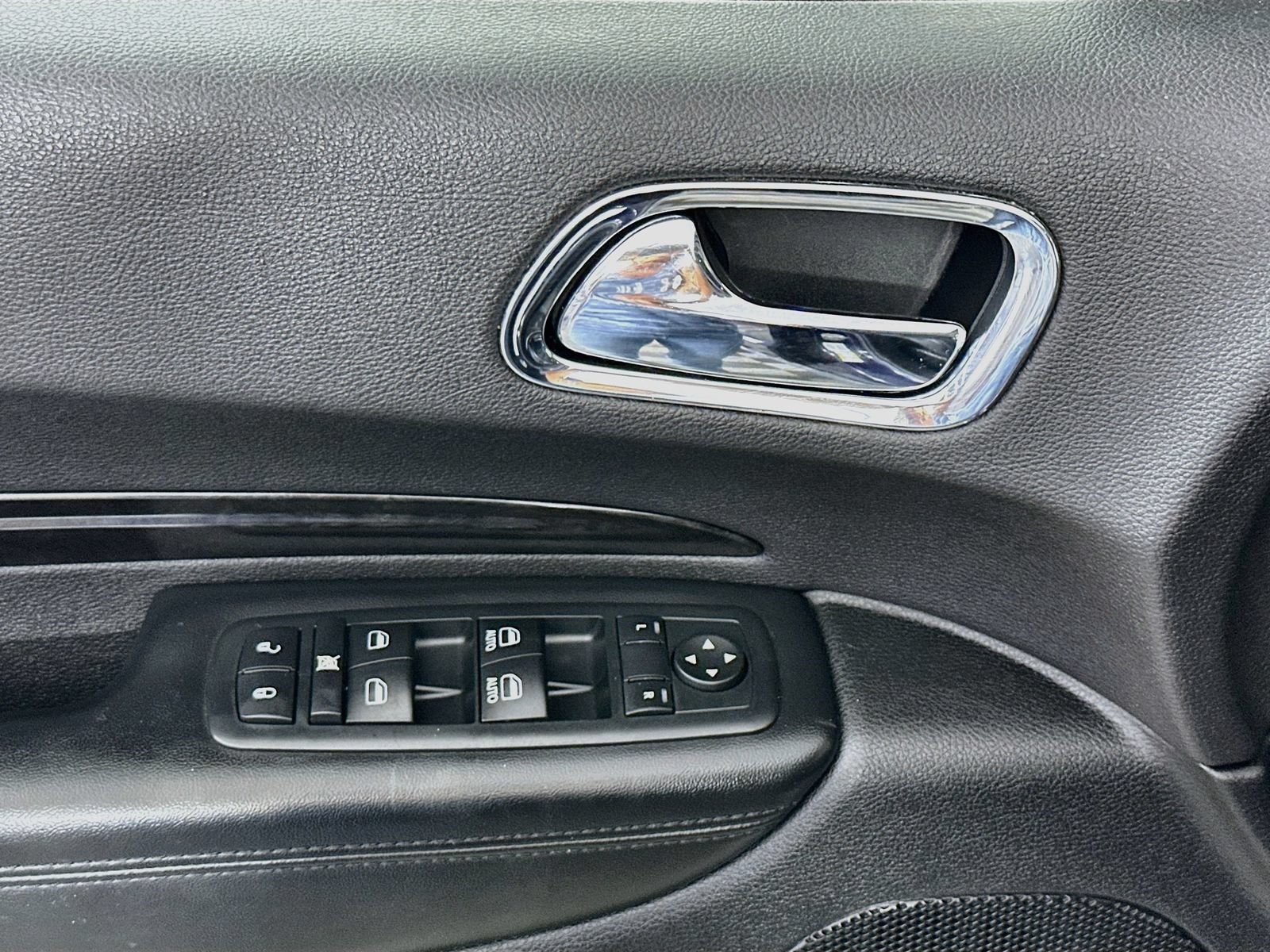 Used 2012 Dodge Durango Crew w/ Leather Interior Group AWD/4WD image 18