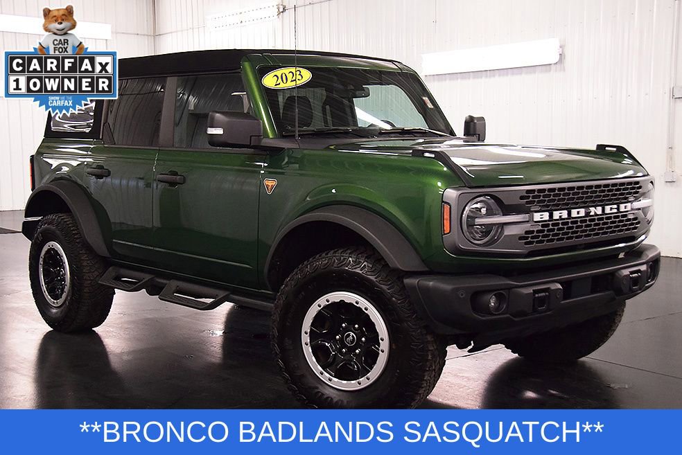 Used 2023 Ford Bronco Badlands AWD/4WD image 1