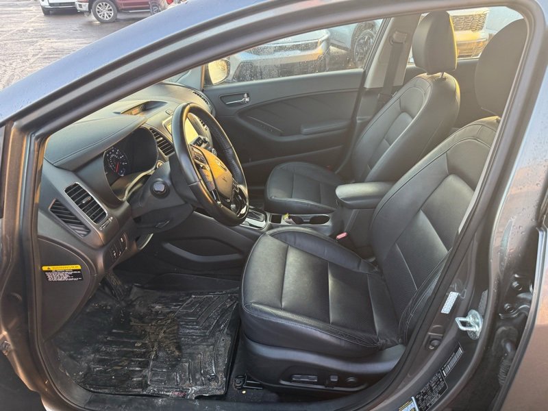 Used 2017 Kia Forte EX w/ EX Premium Tech Package image 7