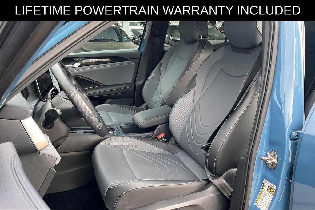 Used 2025 Volkswagen Tiguan SE R-Line AWD/4WD image 24