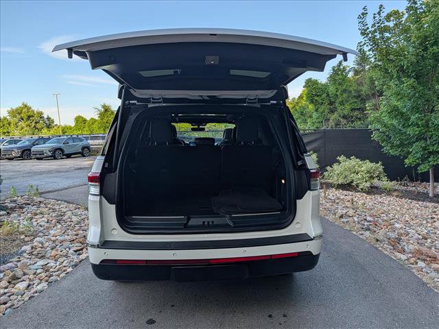 Used 2024 Lincoln Navigator Reserve AWD/4WD image 25