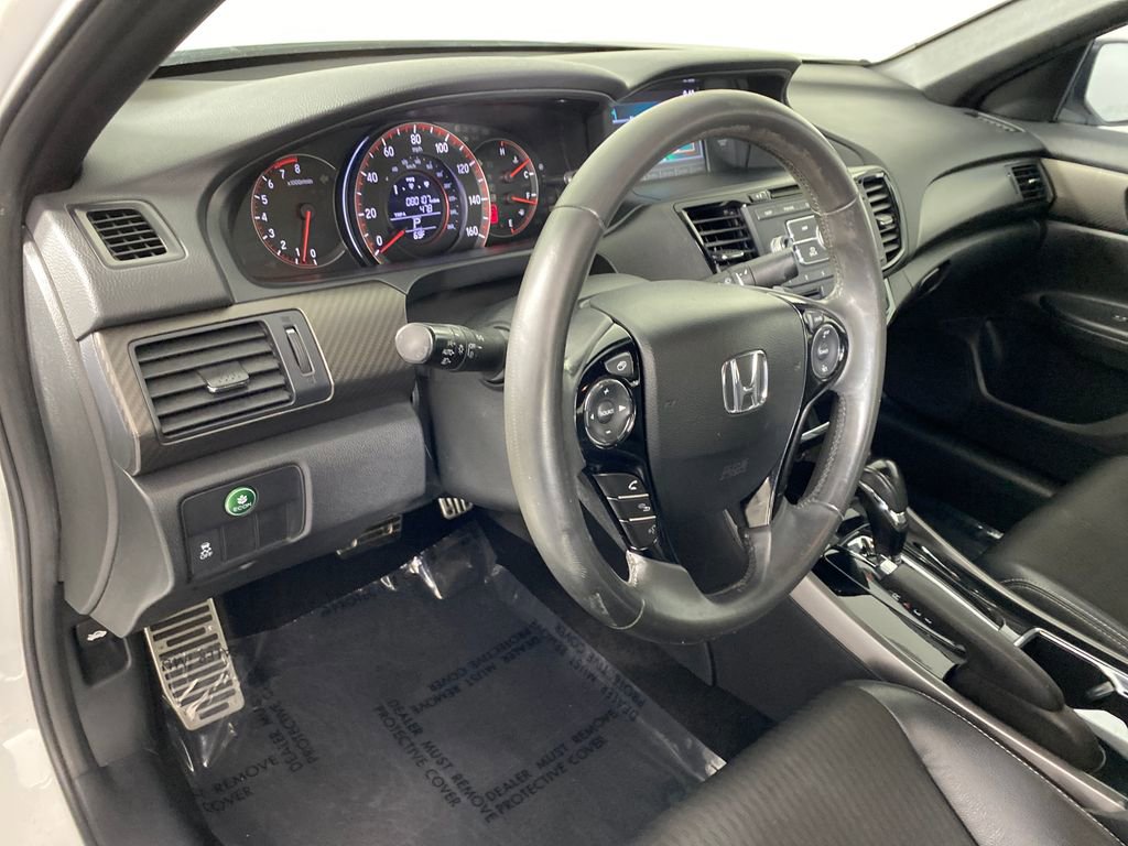 Used 2016 Honda Accord Sport image 10
