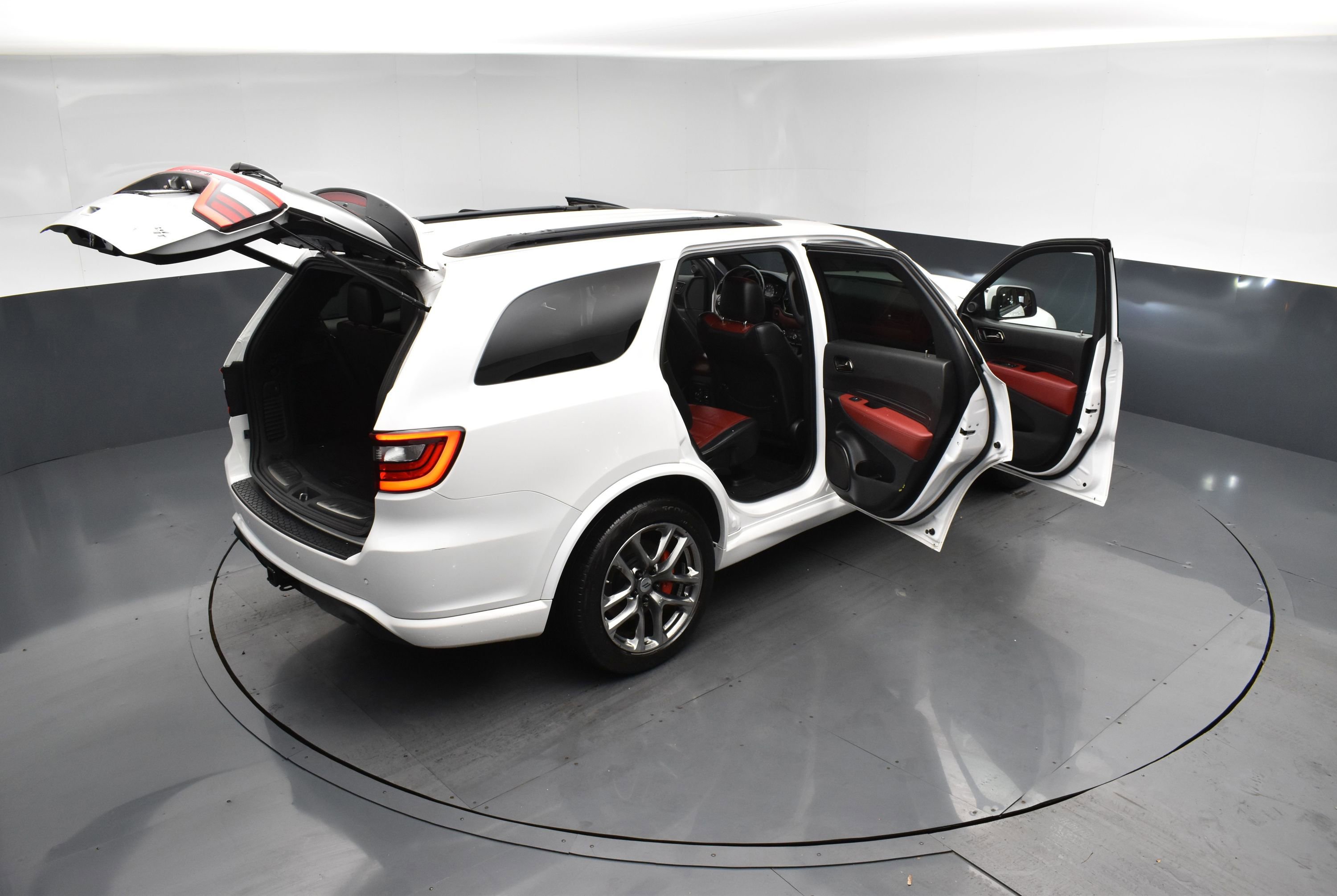 Used 2022 Dodge Durango R/T w/ Tow 'N Go Package image 27