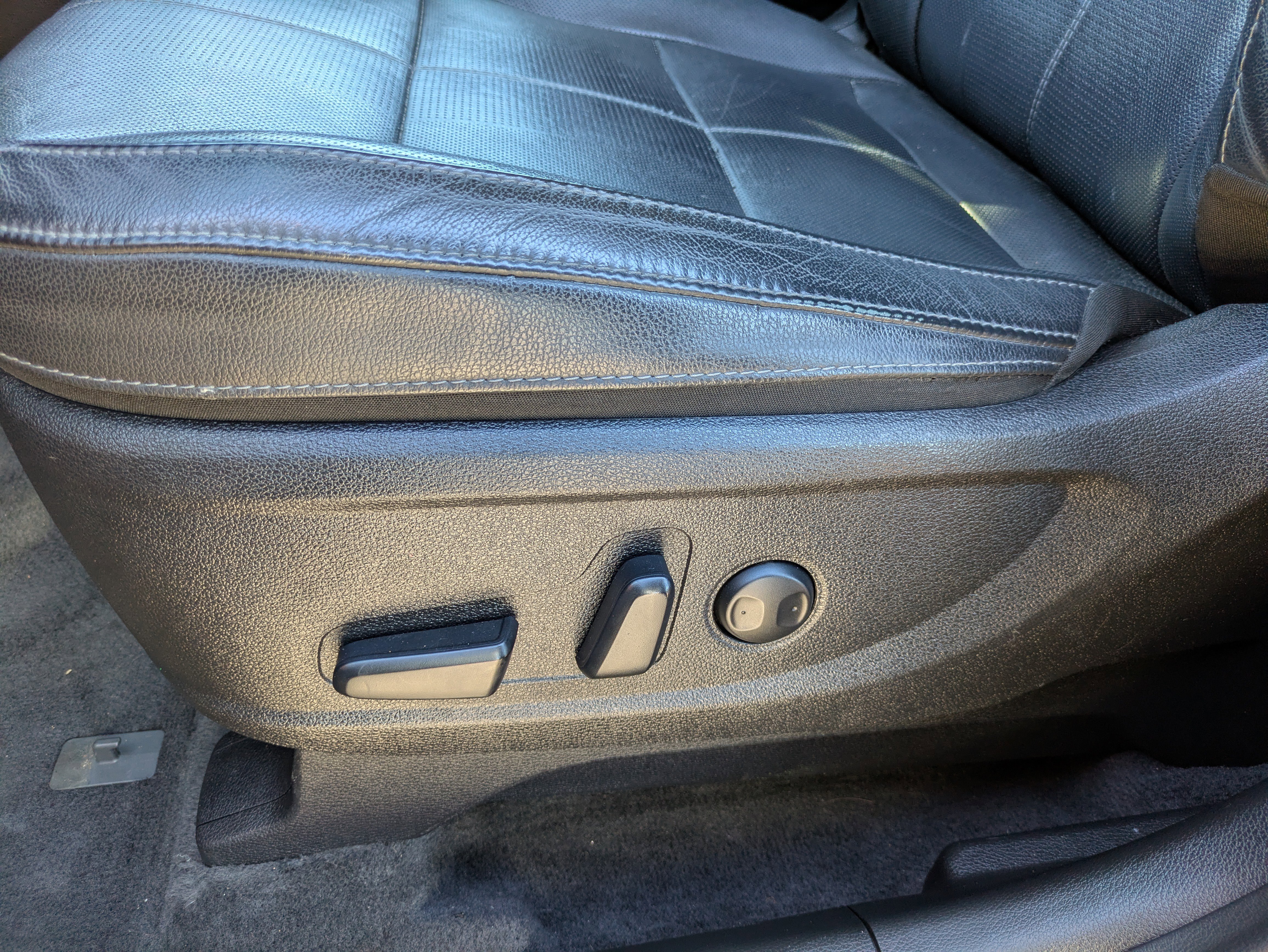 Used 2020 Kia Telluride EX image 23