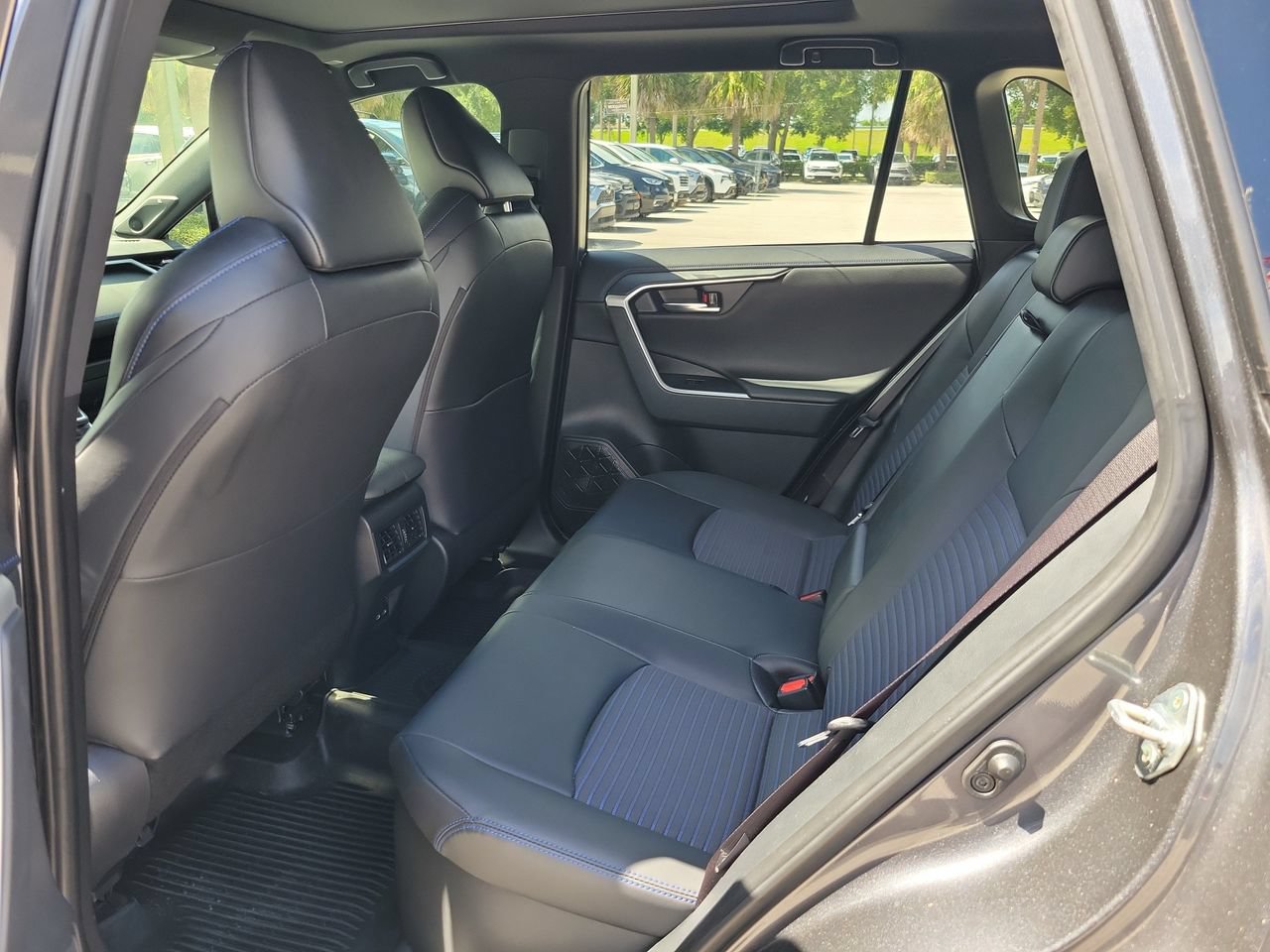 Used 2024 Toyota RAV4 XSE AWD/4WD image 11