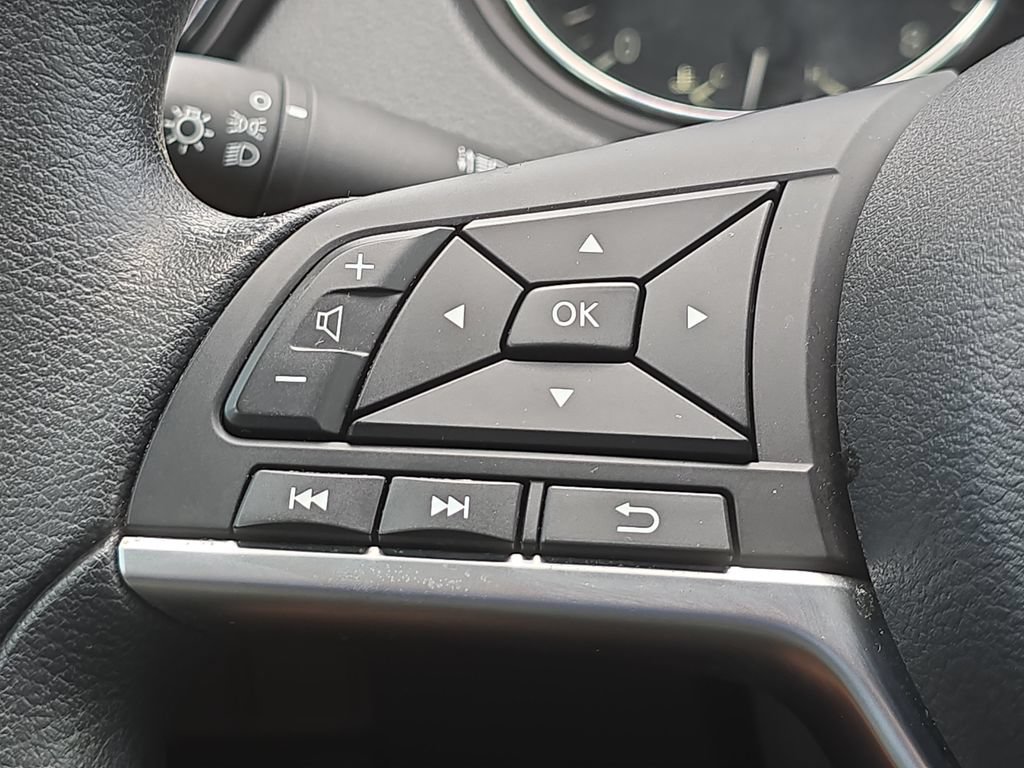 Used 2019 Nissan Rogue Sport S FWD image 12