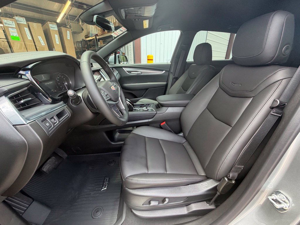 New 2026 Cadillac XT5 Luxury w/ LPO, Floor Liner Package AWD/4WD image 13