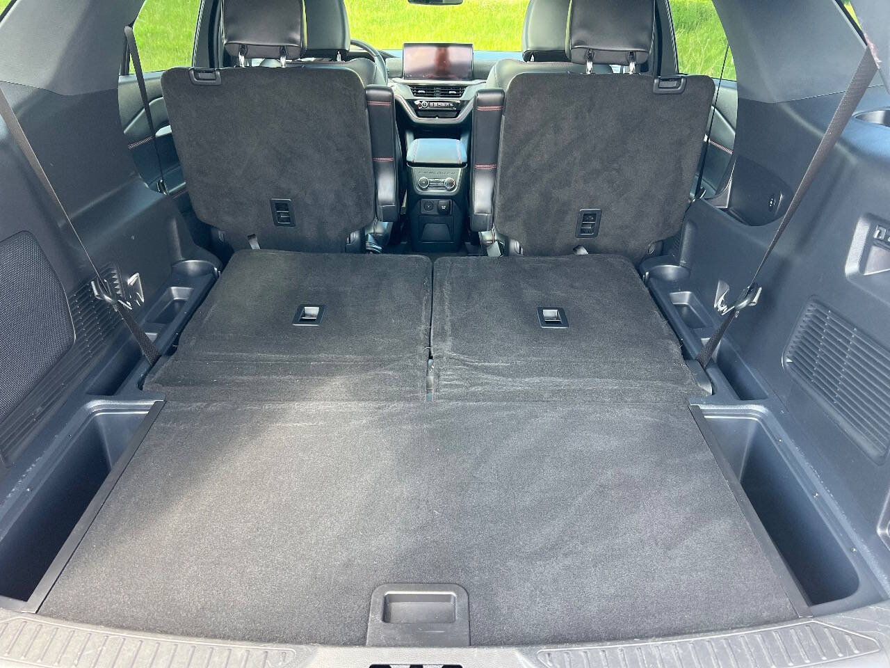 Used 2025 Ford Explorer ST w/ Sun And Sound Package AWD/4WD image 34