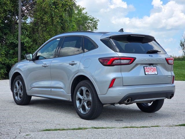 Used 2023 Ford Escape ST-Line w/ Tech Pack #1 AWD/4WD image 6