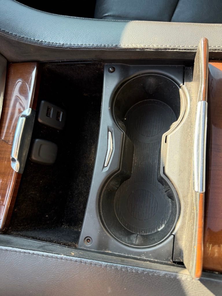 Used 2016 Cadillac Escalade ESV Luxury image 22