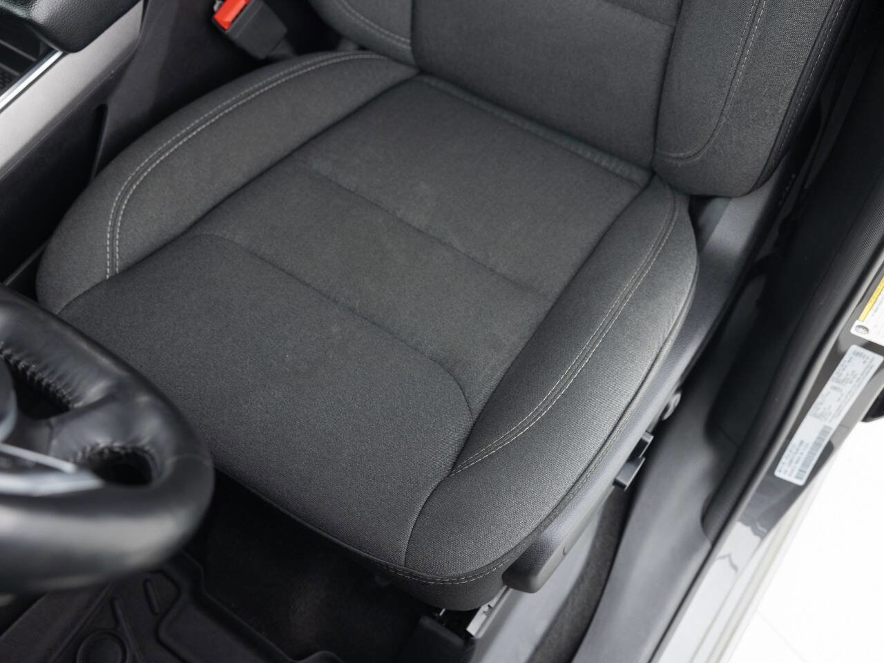 Used 2020 RAM 1500 Big Horn AWD/4WD image 25