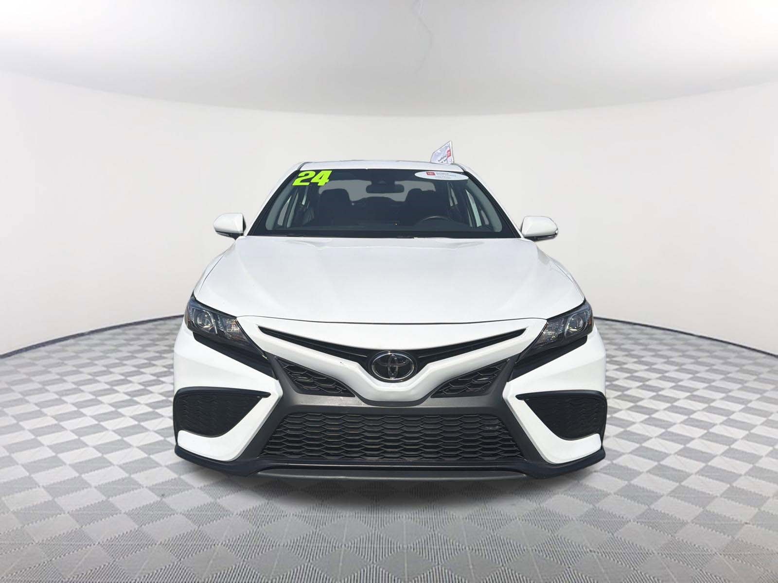 Certified 2024 Toyota Camry SE w/ Cold Weather Package AWD/4WD image 2