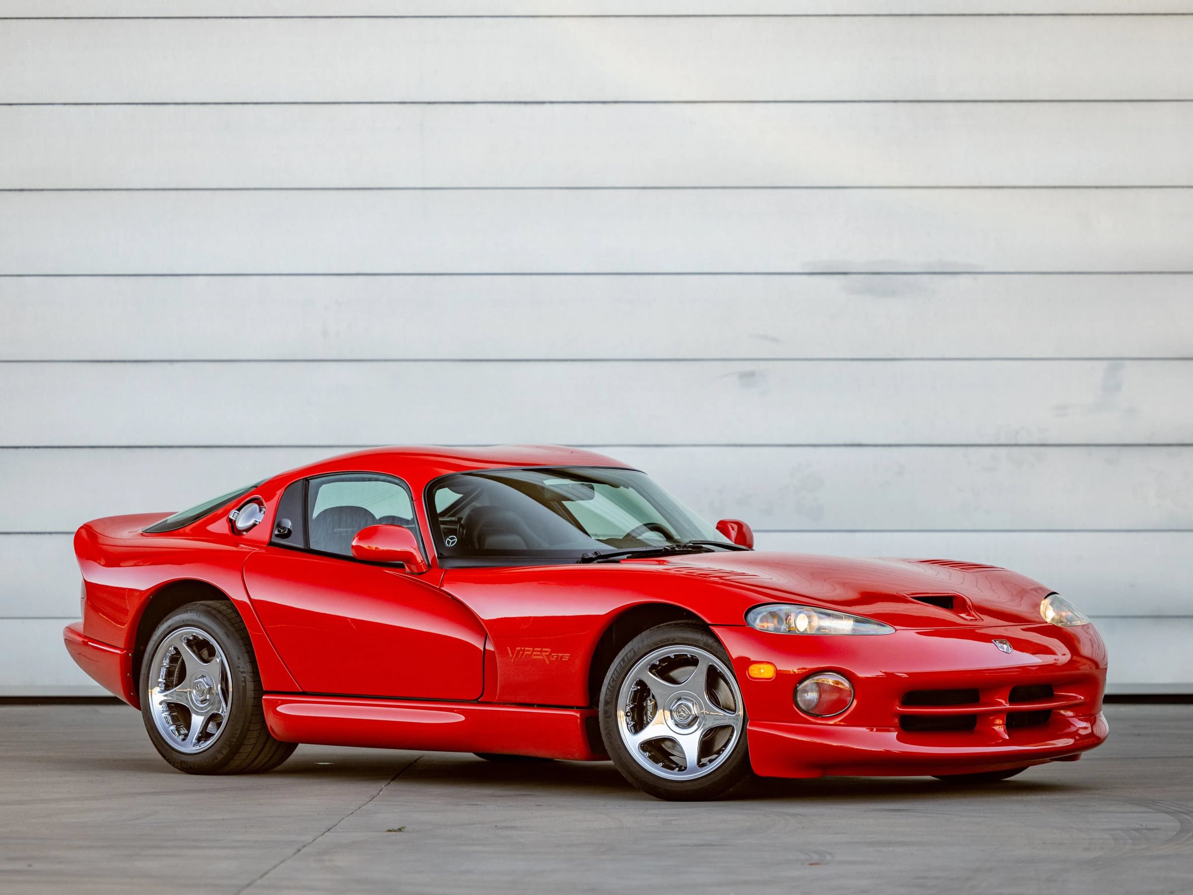 Used 1997 Dodge Viper GTS RWD image 1
