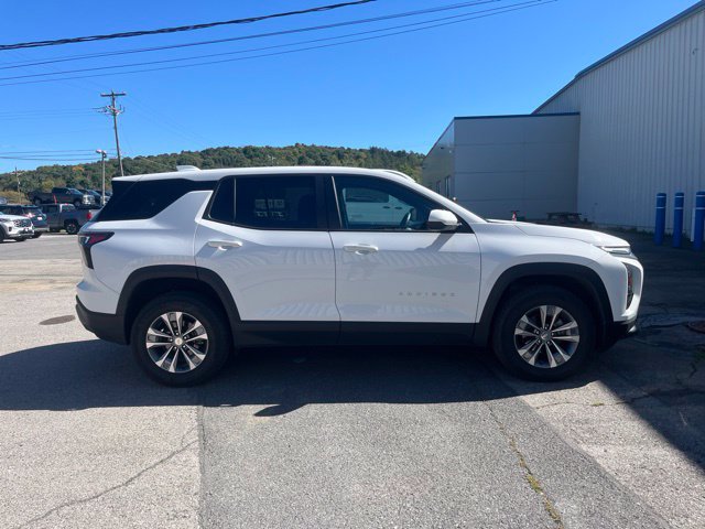 Used 2025 Chevrolet Equinox LT AWD/4WD image 3