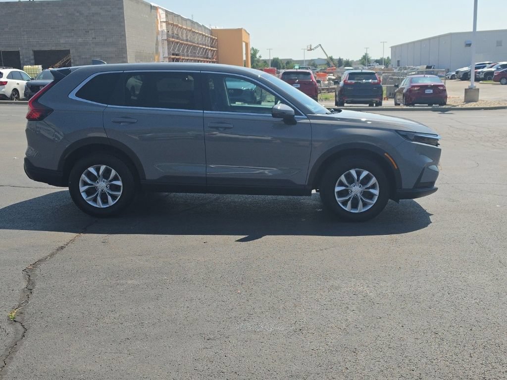 Used 2025 Honda CR-V LX image 9