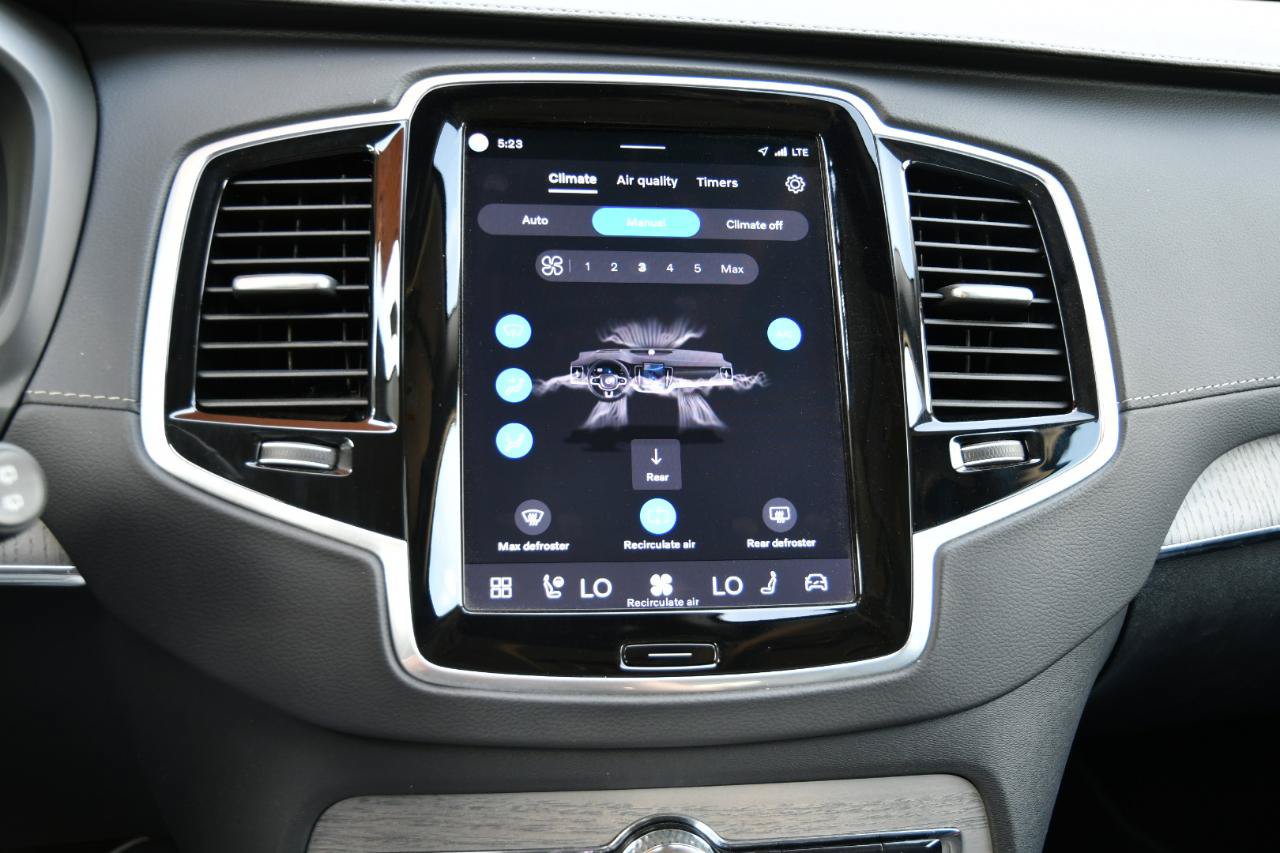 Used 2025 Volvo XC90 B6 Ultra w/ Lounge Package AWD/4WD image 23