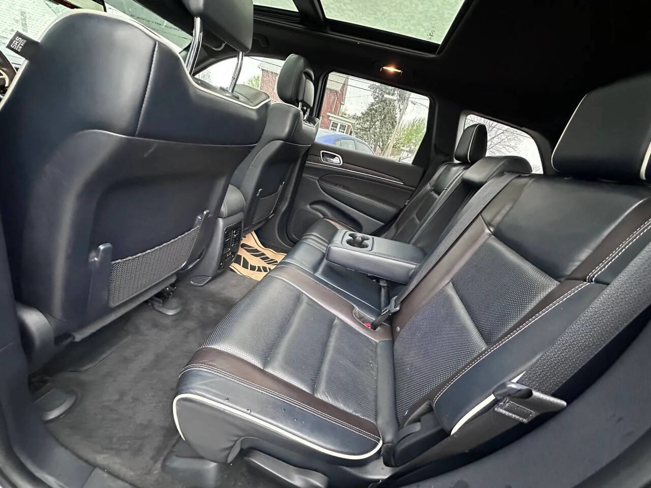 Used 2015 Jeep Grand Cherokee Overland image 11