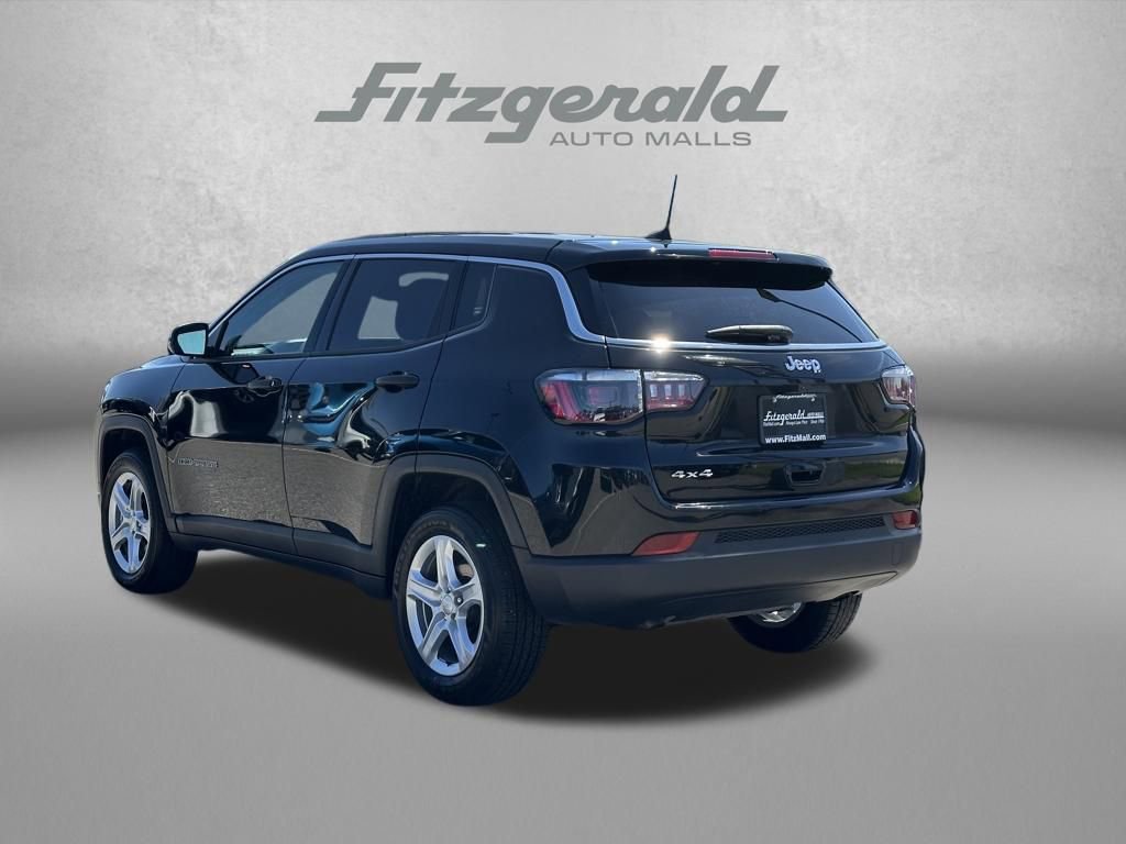 Used 2023 Jeep Compass Sport image 7