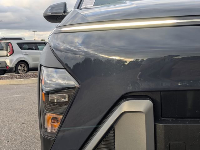Used 2024 Hyundai Kona SEL image 11