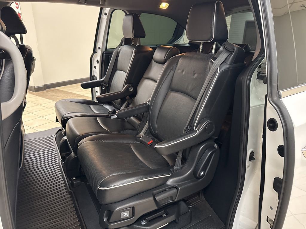 Used 2022 Honda Odyssey Elite image 14