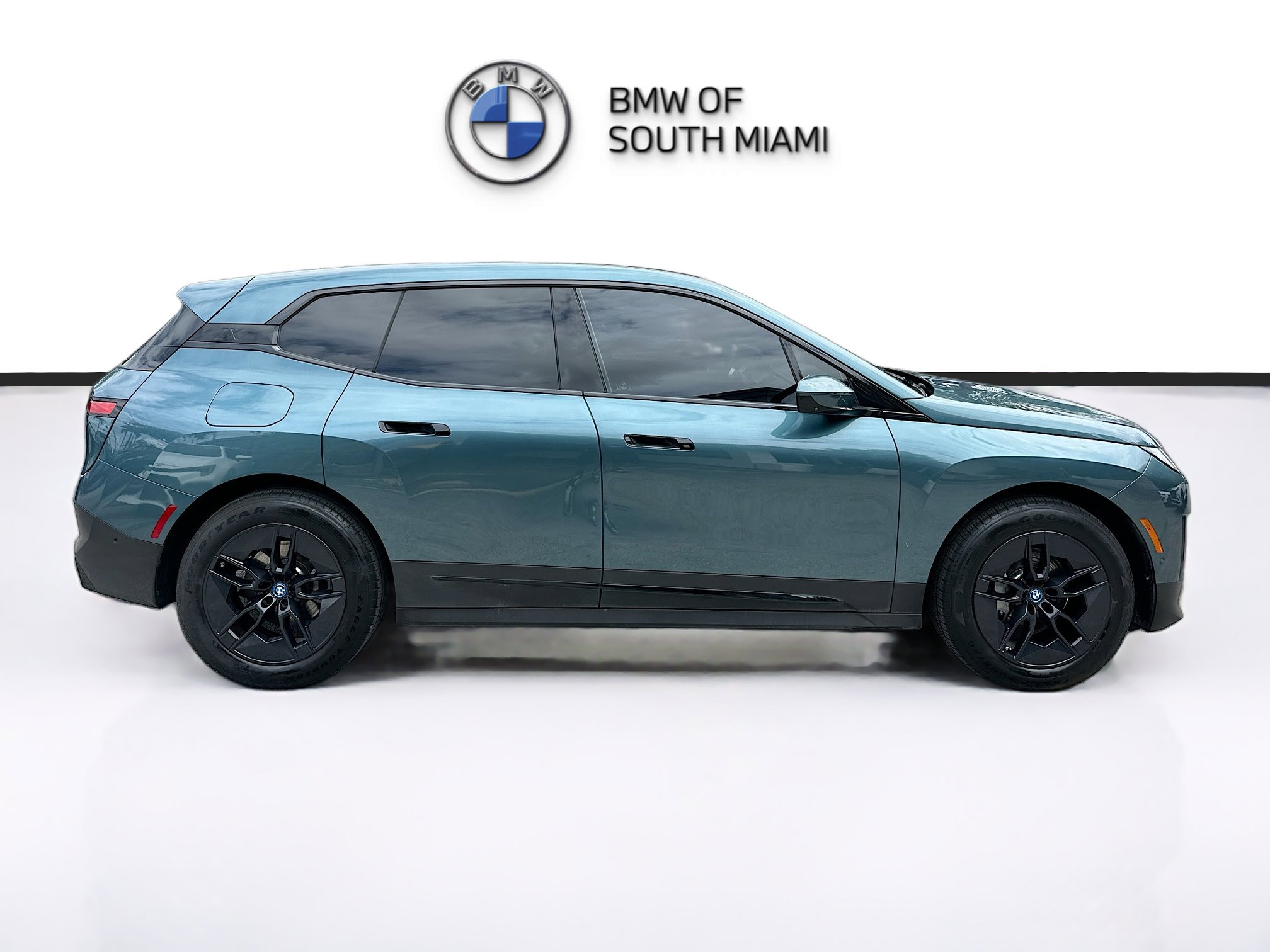 Certified 2024 BMW iX xDrive50 w/ Convenience Package AWD/4WD image 8