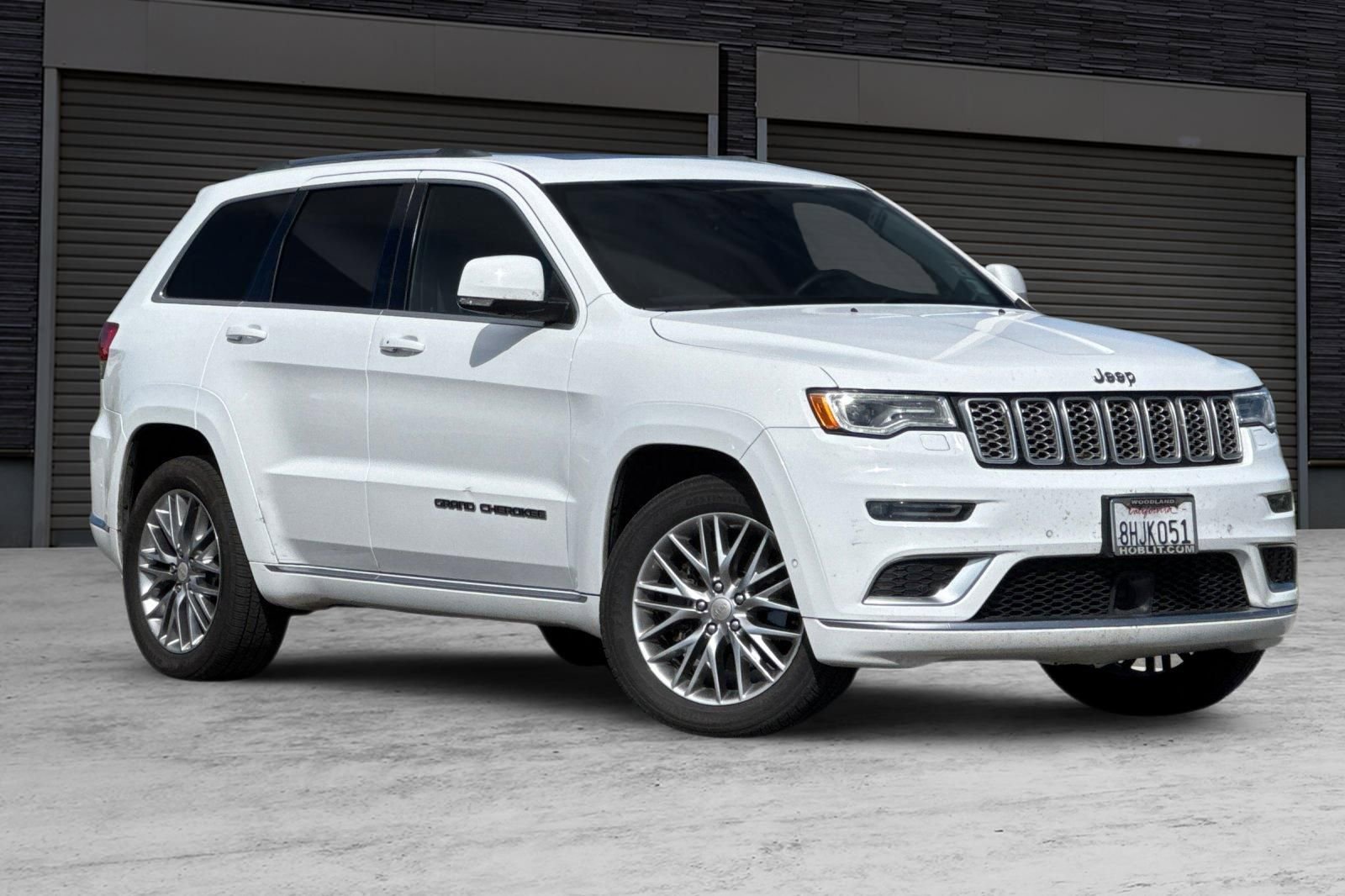 Used 2018 Jeep Grand Cherokee Summit w/ Platinum Series Group image 2