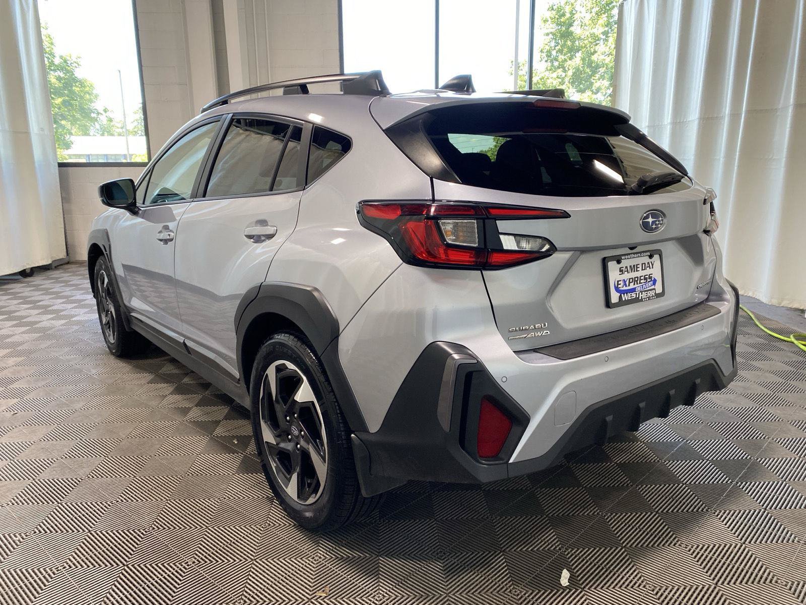 Used 2024 Subaru Crosstrek 2.5i Limited AWD/4WD image 10