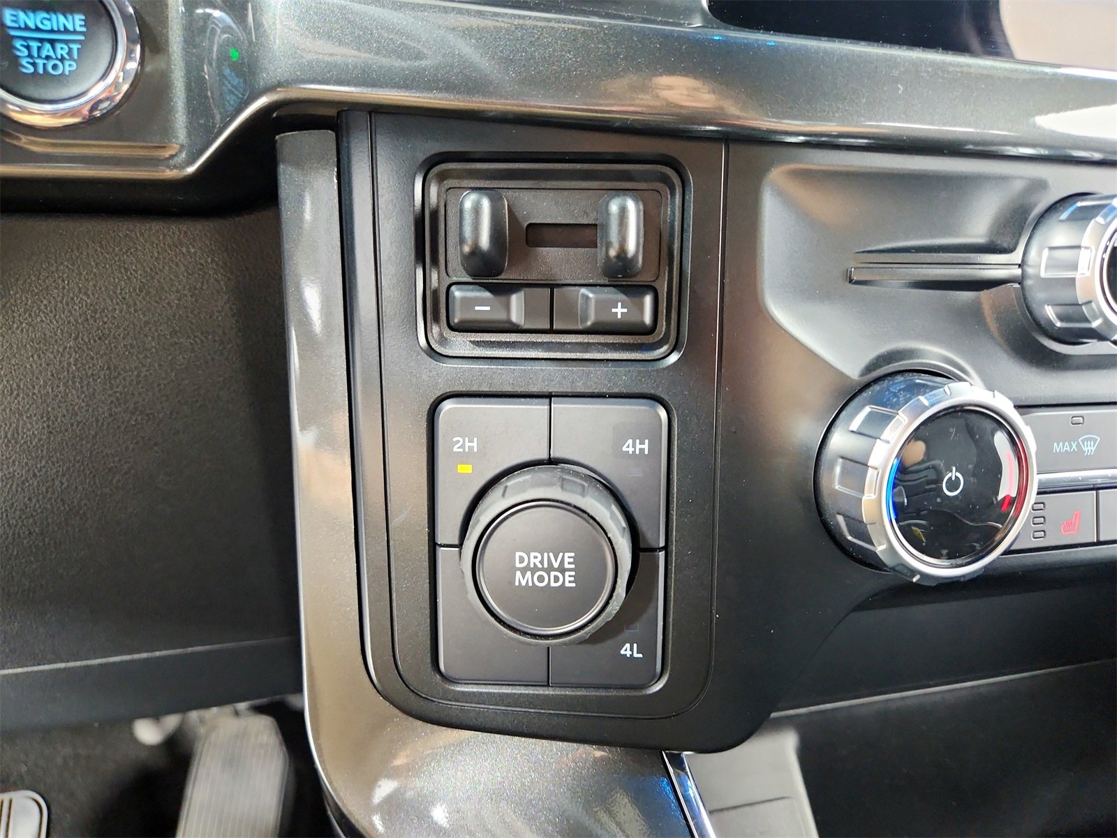 Used 2023 Ford F150 XLT w/ Equipment Group 302A High image 26