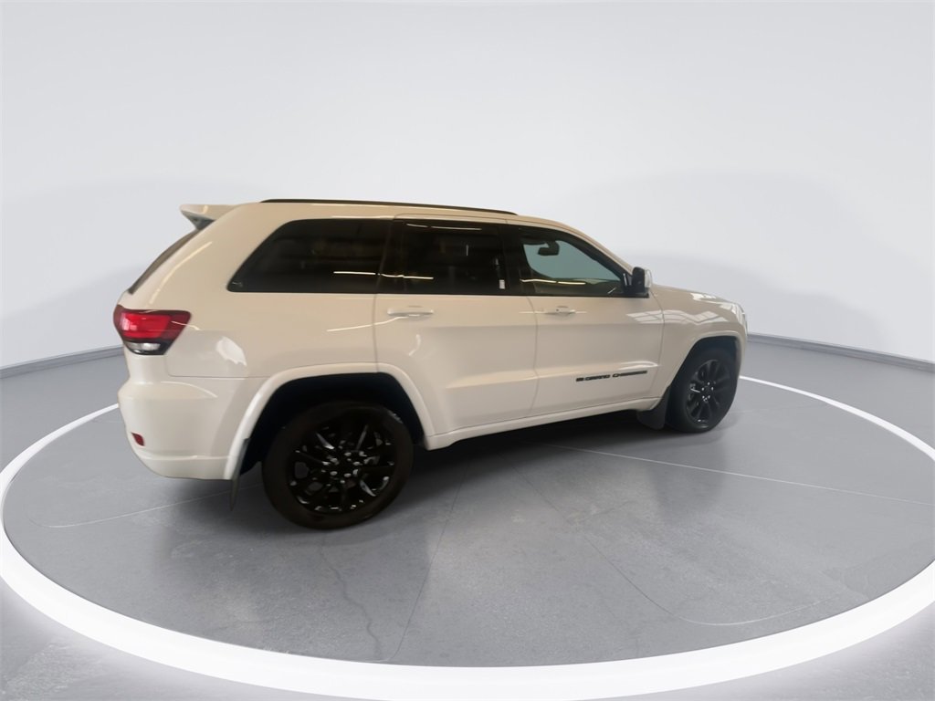 Used 2022 Jeep Grand Cherokee Laredo X image 8