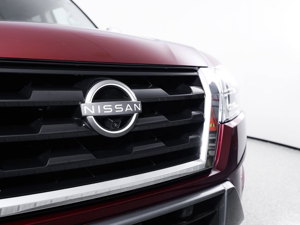 Used 2024 Nissan Armada Platinum w/ Captain's Chairs Package AWD/4WD image 4