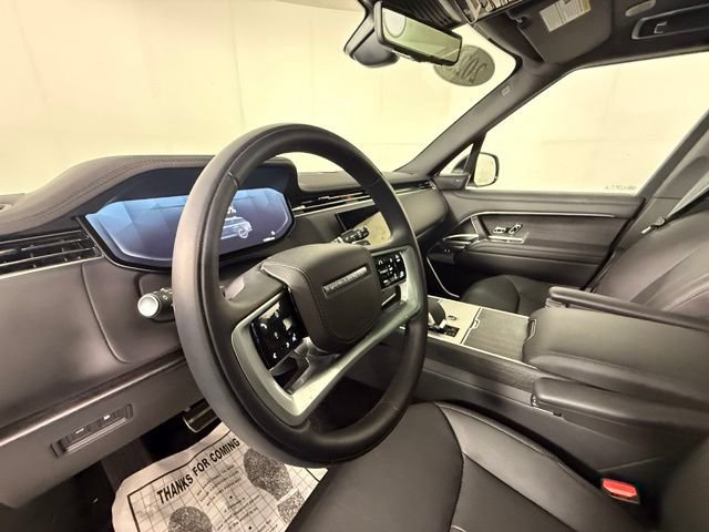 Used 2025 Land Rover Range Rover SE AWD/4WD image 4