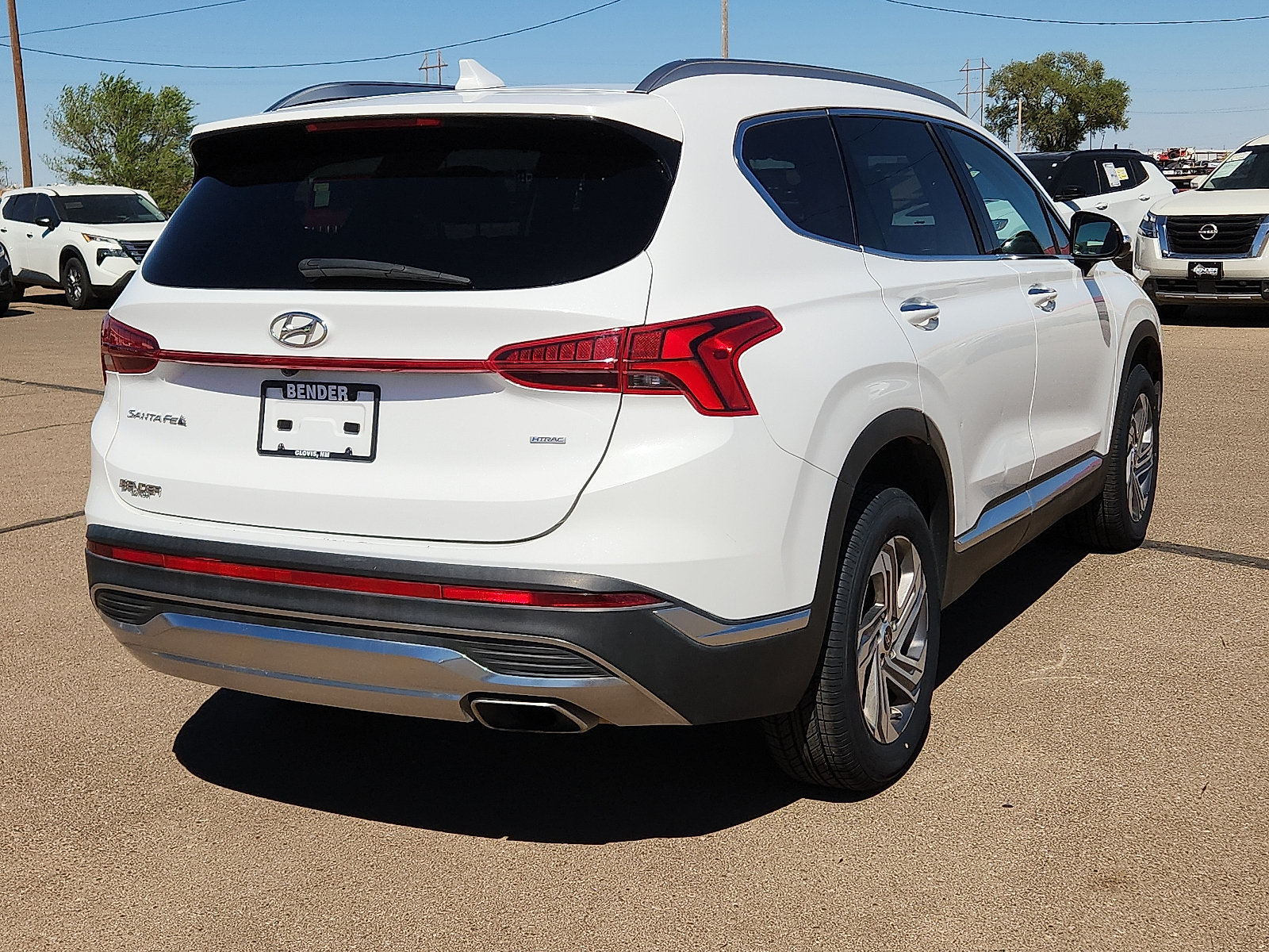 Used 2023 Hyundai Santa Fe SEL w/ Premium Package AWD/4WD image 4