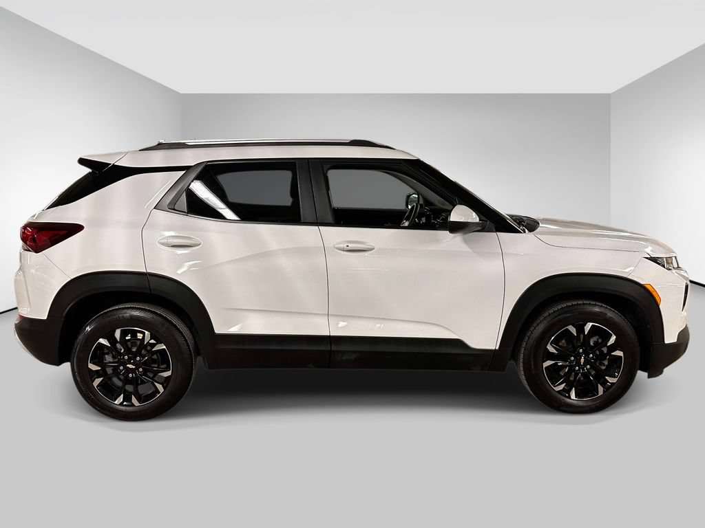 Certified 2022 Chevrolet TrailBlazer LT w/ Convenience Package FWD image 6