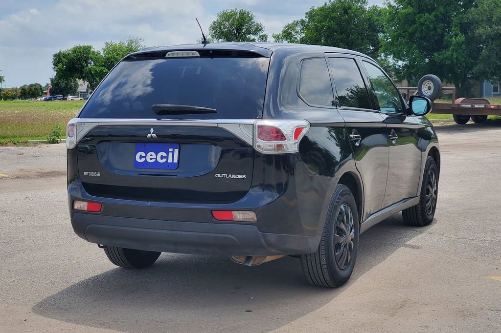 Used 2014 Mitsubishi Outlander ES FWD image 31