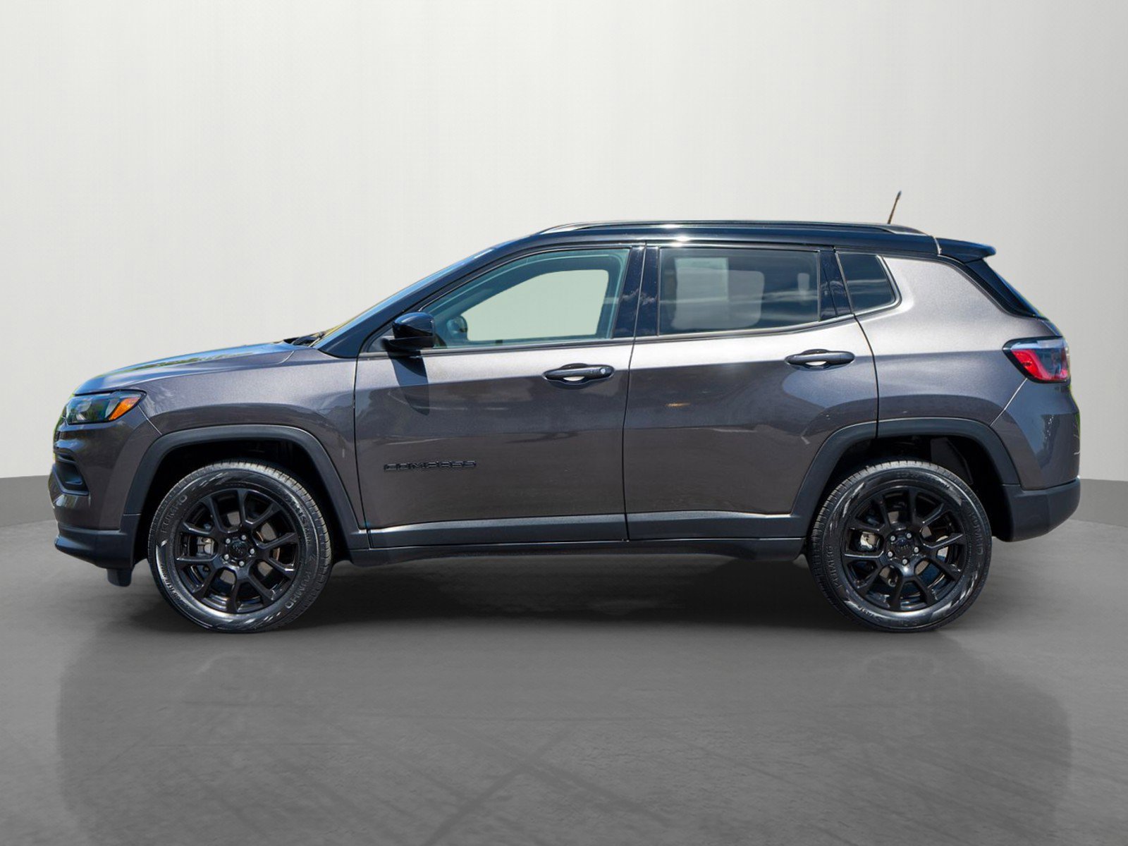 Used 2022 Jeep Compass Latitude w/ Convenience Group AWD/4WD image 4