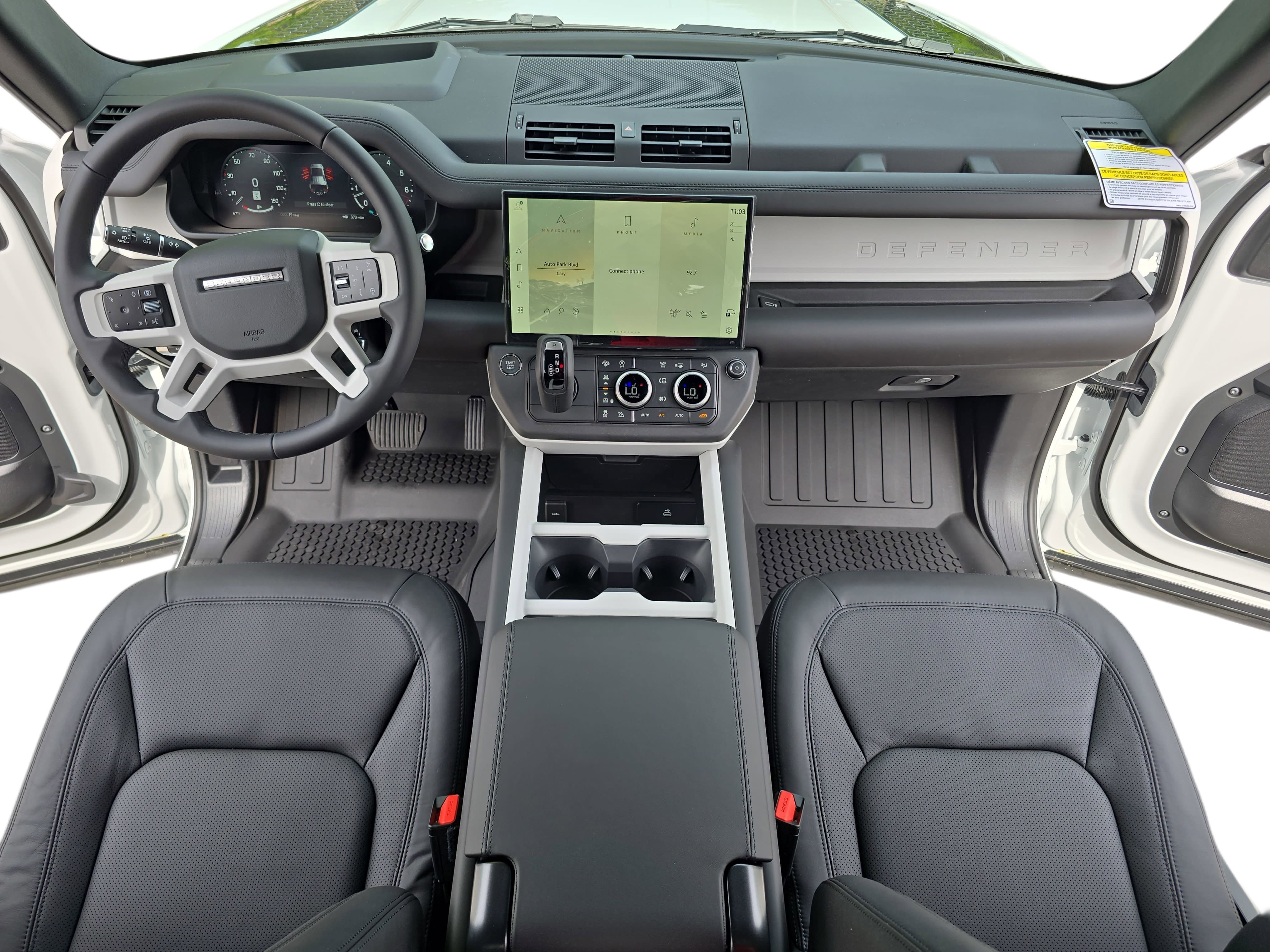 New 2026 Land Rover Defender 110 X-Dynamic SE AWD/4WD image 9