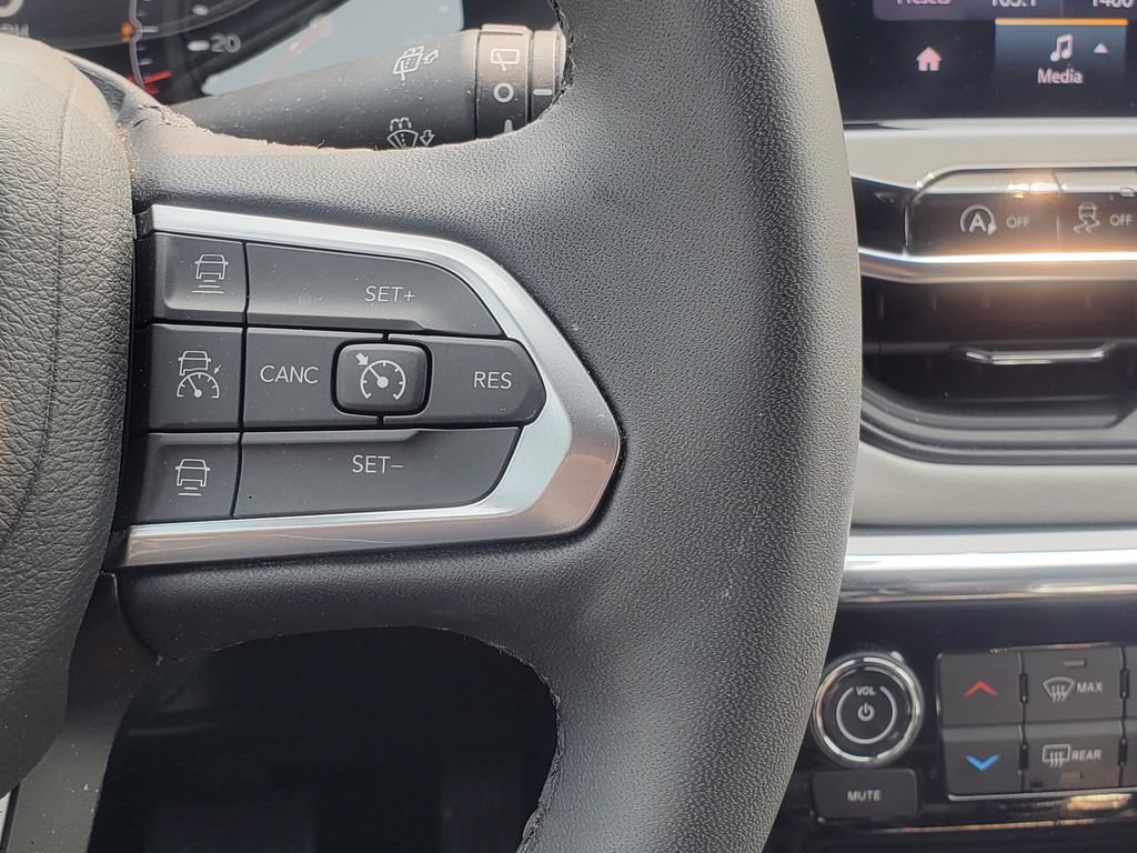 Used 2023 Jeep Compass Limited AWD/4WD image 15