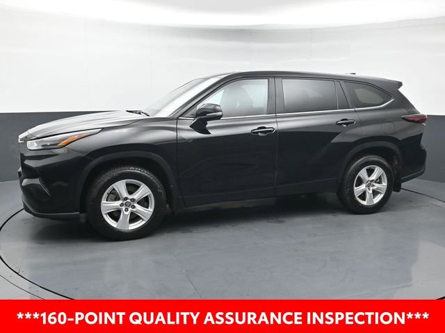 Certified 2025 Toyota Highlander LE image 2