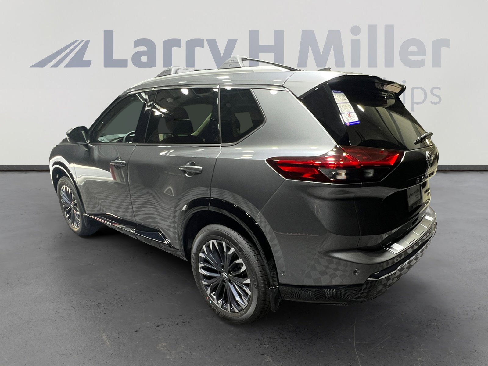New 2026 Nissan Rogue Platinum image 3
