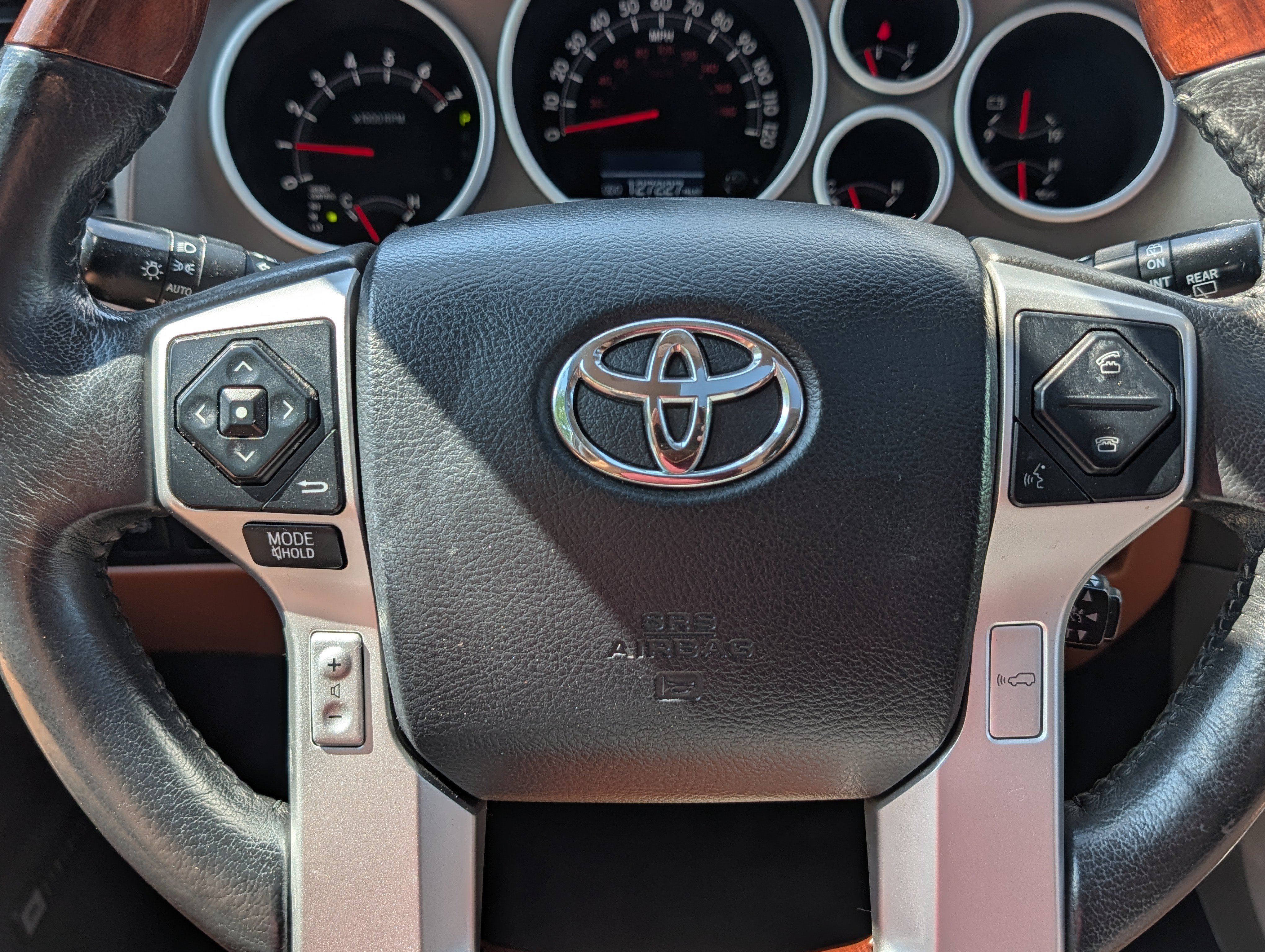 Used 2016 Toyota Sequoia Platinum AWD/4WD image 25