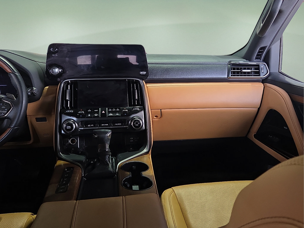 Used 2023 Lexus LX 600 4WD w/ Accessory Package (Z1) image 16