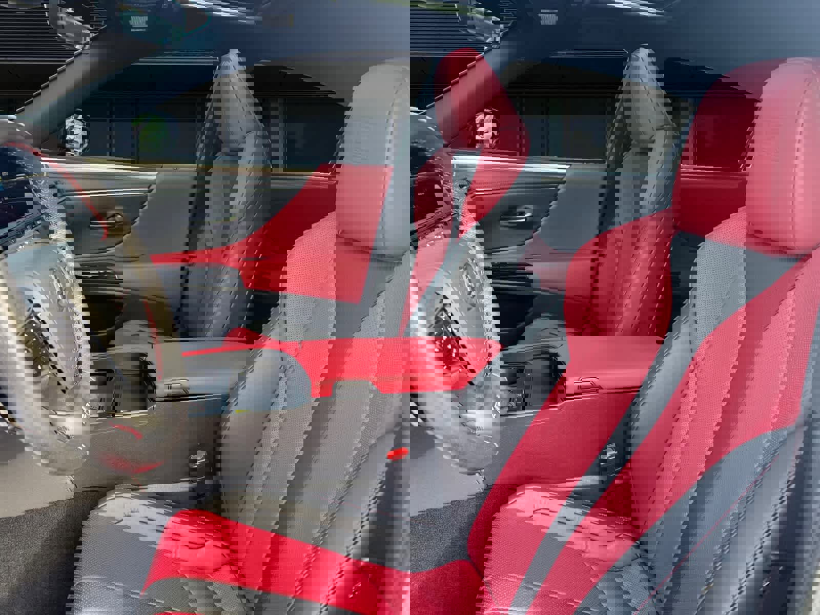 Used 2025 Lexus ES 350 F Sport image 2