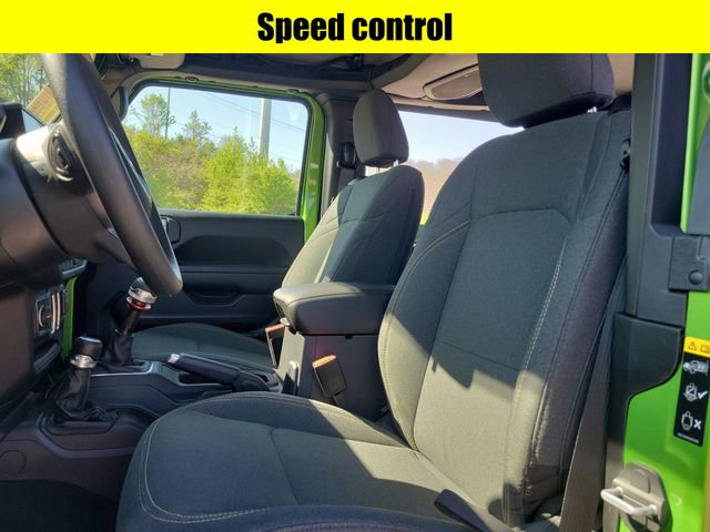 Used 2025 Jeep Wrangler Sport image 24