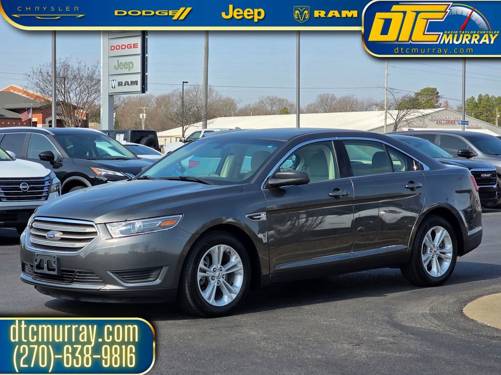 Used 2018 Ford Taurus SE image 2